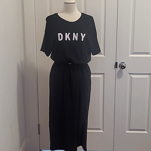 Dkny Dresses & Skirts - DKNY jesrsy dress. Casual size L